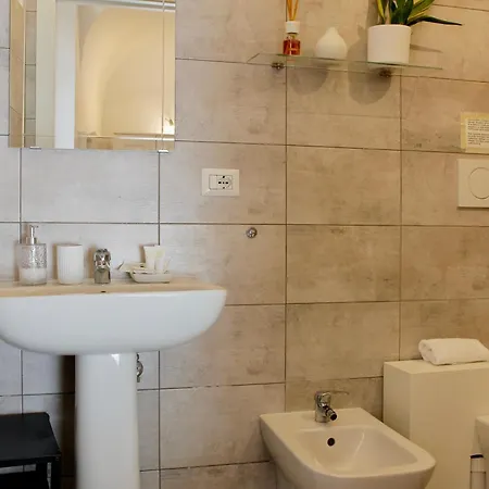 Helmirage Montecitorio Vendégház 4*