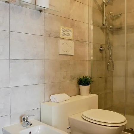 Vendégház Helmirage Montecitorio 4*